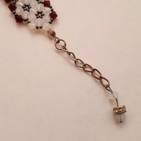 Flower design beaded bracelet - Picture 4 of 12